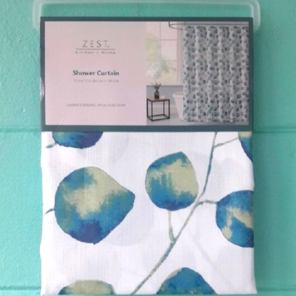 NWT "Zest Kitchen & Home" Leaf Design Shower Curtain 72" X 72"